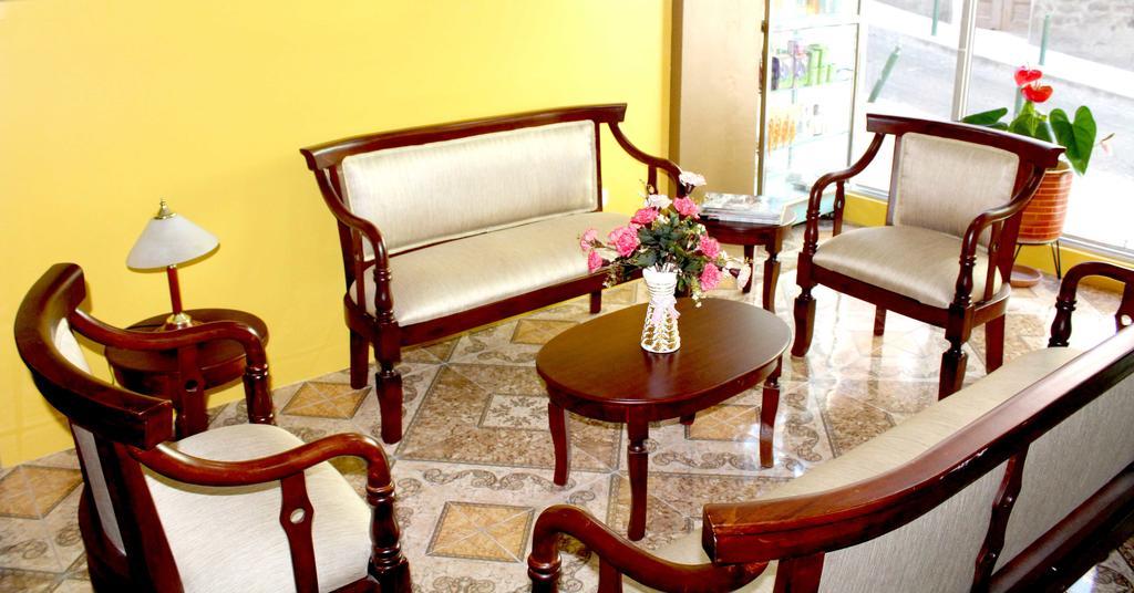 Hotel Margarita Inn Alameda Quito Exterior photo