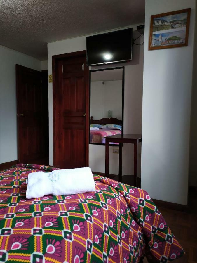 Hotel Margarita Inn Alameda Quito Exterior photo
