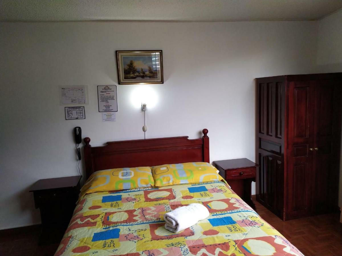 Hotel Margarita Inn Alameda Quito Exterior photo
