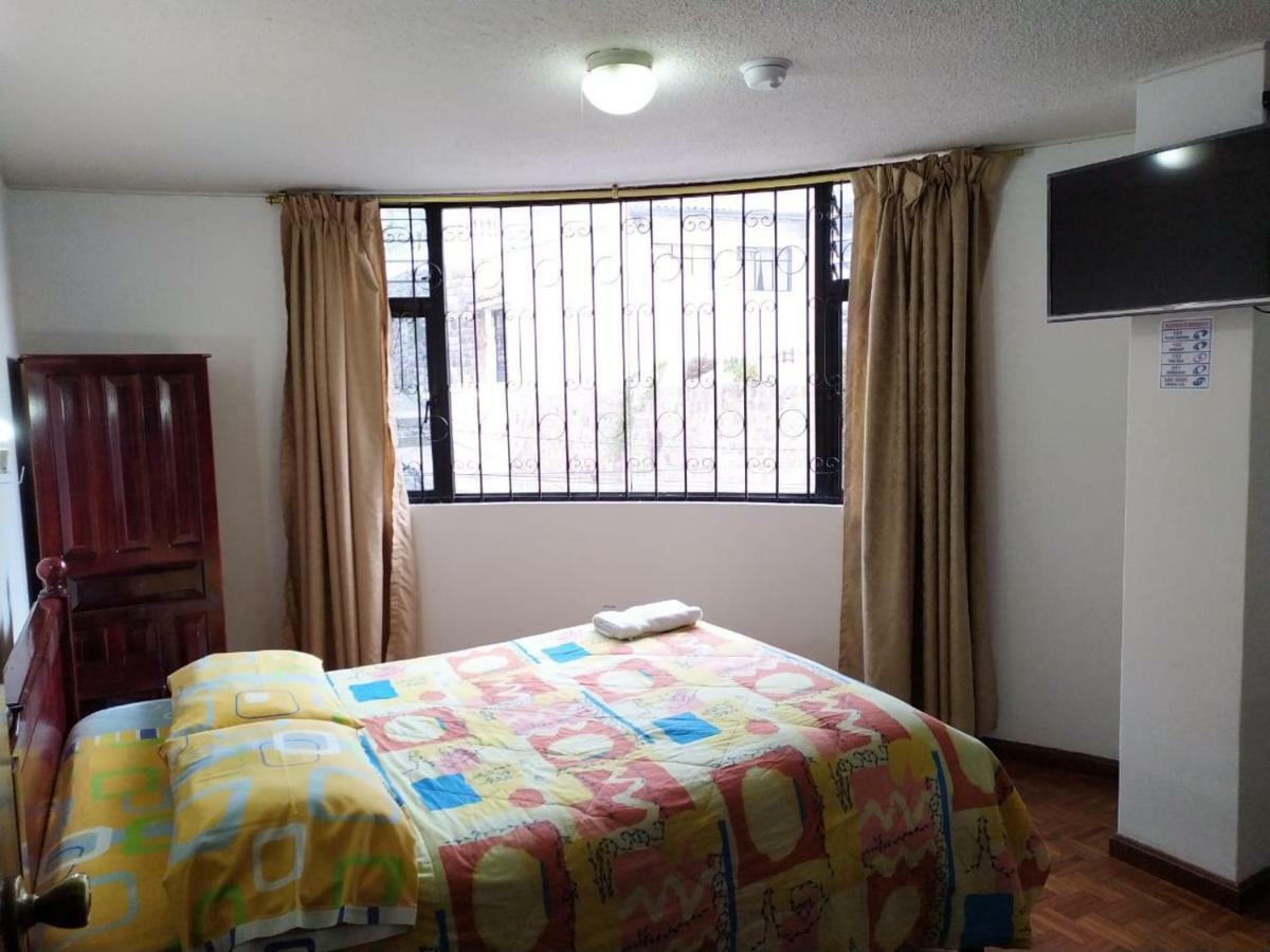 Hotel Margarita Inn Alameda Quito Exterior photo